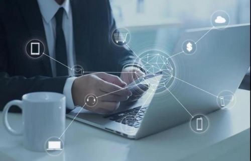 玖富萬(wàn)卡 履行連接器職能，提供專業(yè)信息技術(shù)咨詢服務(wù)